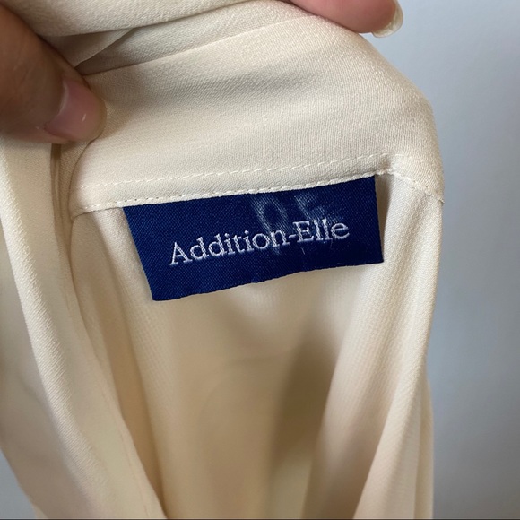 Criss Cross V Neck Tunic Blouse - Picture 7 of 8